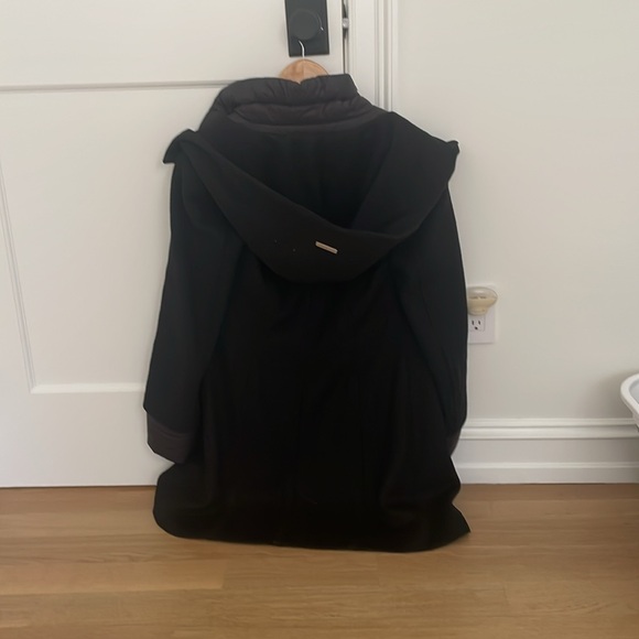 Winter coat down and wool blend. - Picture 3 of 4